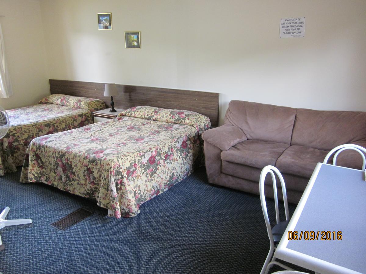 Valleyview Motel Williams Lake Bagian luar foto
