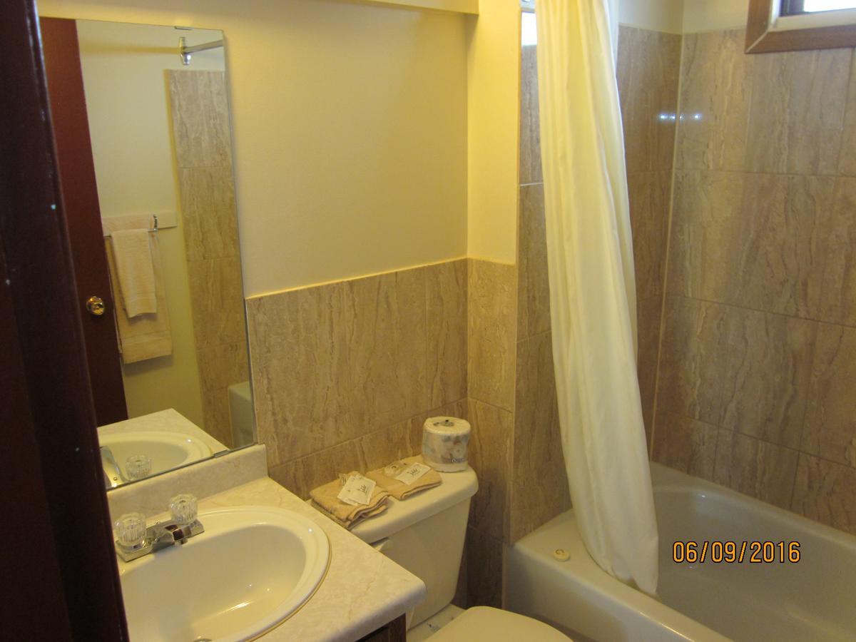 Valleyview Motel Williams Lake Bagian luar foto