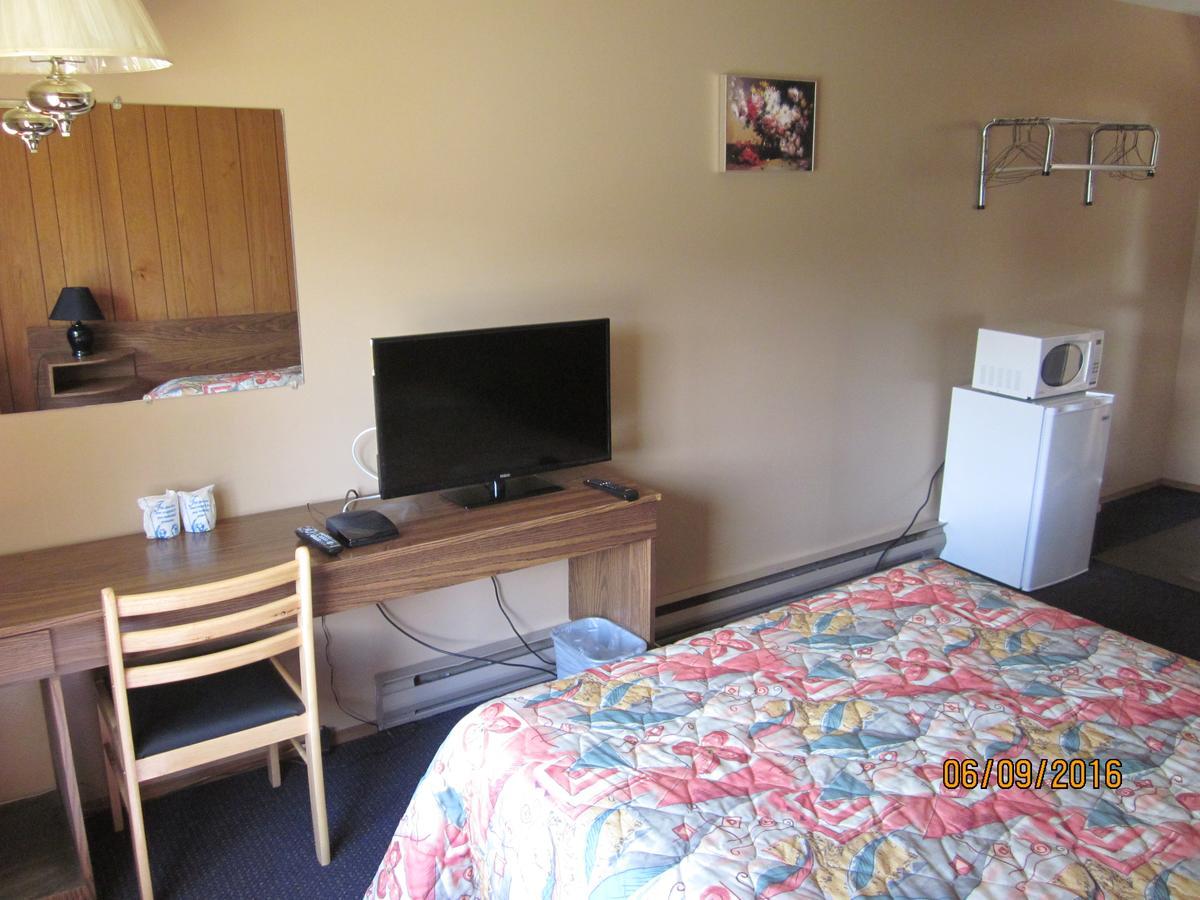 Valleyview Motel Williams Lake Bagian luar foto