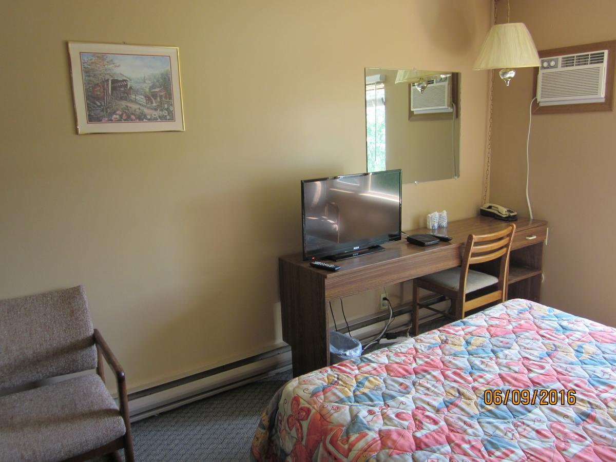 Valleyview Motel Williams Lake Bagian luar foto