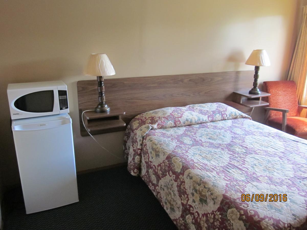 Valleyview Motel Williams Lake Bagian luar foto